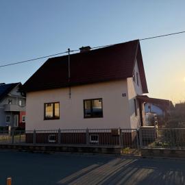 Großzügiges Einfamilienhaus samt Garten & riesiger Garage