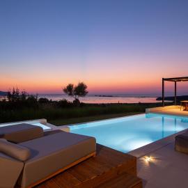 VIENTO LUXURY VILLAS near Lefkada town center and beach