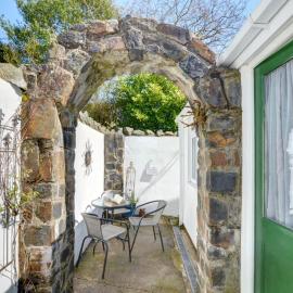 2 Bed in Saundersfoot oc-pw907a