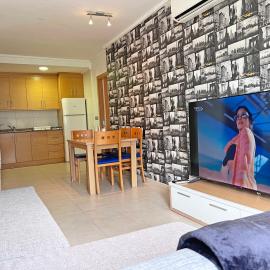 Alicante Hills - Bright, Pool, Parking and AC in the living room