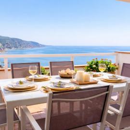 ⭑ Terrace + Sea views + Private Beach. What else? ⭑