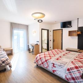 Pier Hotel, hotel sa Andalo