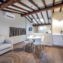 Garibaldi Luxury apartments, hotell sihtkohas Prato