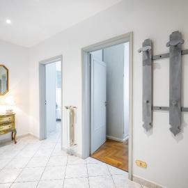 YD Bright 2 Bedrooms, Equipped Kitchen