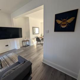 Entire Home in Denton, hotel in Denton