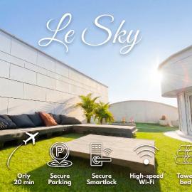 Le Sky - Penthouse d'Exception avec Vue Panoramique et Terrasse en Plein Cœur d'Orsay Paris-Saclay, hotel u gradu 'Orsay'