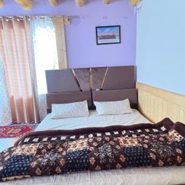 Lalung House, hotel u gradu Padam