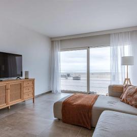 Casiola - Seaview apartment with spacious terrace in Zeebrugge、ゼーブルッヘのホテル