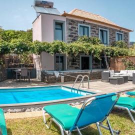 Madeirense Villa in Santa Cruz, hotel in Santa Cruz
