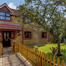 3 Bed in Crewkerne oc-83943