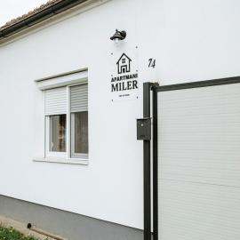 Apartmani Miler, hotel a Laćarak