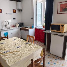 Maisonnette de campagne, hôtel à Val Couesnon