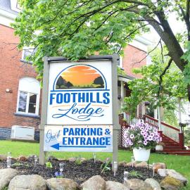 Foothills Lodge & Cafe, hotel in Malone