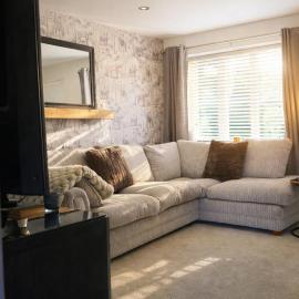 The Lincoln Residence 2 Bedroom with Wifi & 2 Parking Spaces