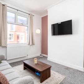Perfect Booking Stylish 3 Bed Family Home