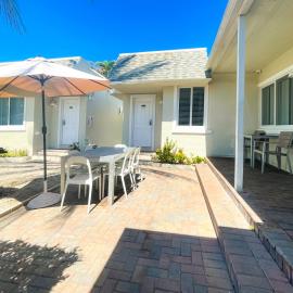 Hollywood Broadwalk Oceanside Hotel