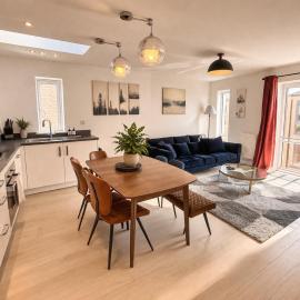Olea Tree House with Free Parking close to Addenbrooke's