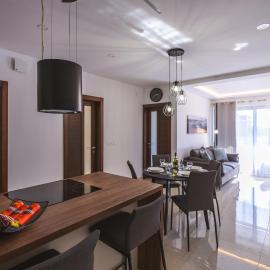 Luxury Parkside Living Near The 3 Cities in Malta, hotel Żabbar városában