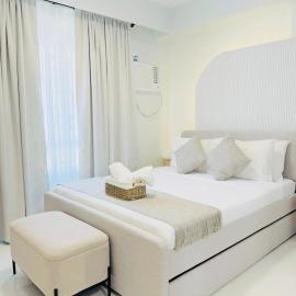 Simple White Scape at Mesavirre Bacolod – hotel w mieście Bacolod