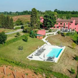 Stylish Villa In Its Own Vineyard With Pool
