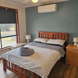Charming 3-Bedroom House in Meadow Heights - Perfect Family Retreat