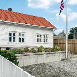 2 Bedroom Stunning Home In Haugesund, hotel in Haugesund