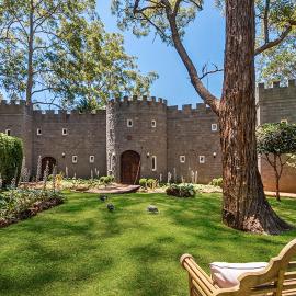 The Castle on Tamborine, hotel in Tamborine Mountain