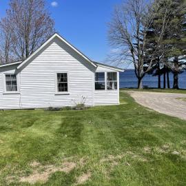 THE SHOPPE LIMIT 3 cabin, Hotel in North Sebago