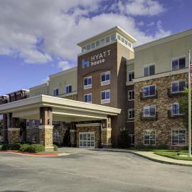 Hyatt House Raleigh Durham Airport, hotel di Morrisville