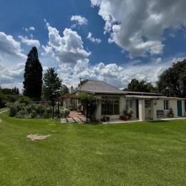 Country Barns Guest house, hotel in Wakkerstroom
