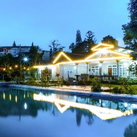 Kavio Resort near Taman Safari RedPartner, hotelli kohteessa Bogor