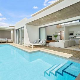 Villa Naya - Luxury 3-Bedroom Villa & Private Pool