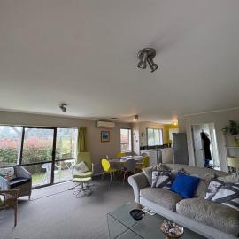 Coastal Escape in Raumati South, hotel in Raumati Beach