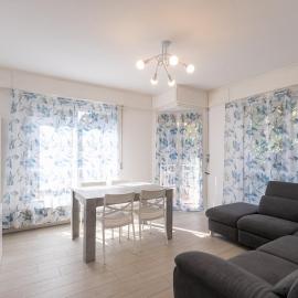Les Fleurs Pool Residence, hotell i Bordighera