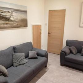 Dale combe 3 Bedroom House 5 star on air bnb, hotel in Middleton