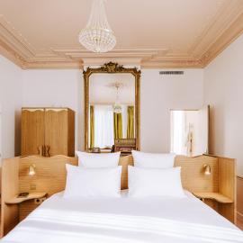 Le Charmant Hôtel, Hotel in Saint-Ouen