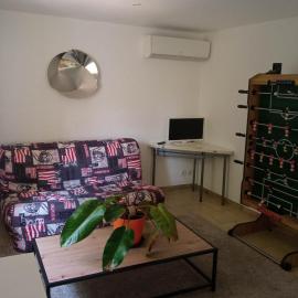 House for rent, Le Teil, Ardèche, hotel a Le Teil