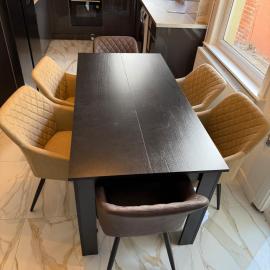 The Clare Court 6BR - Sleeps 7 - Contractor-friendly Modern Amenities Fast Wi-Fi - Free Parking - Close to Train Bus Stations Shops & Cafés I Leisure and Business Stays Welcome Contractors Tradesmen and Group Travellers - Long-stays arrangements welcome