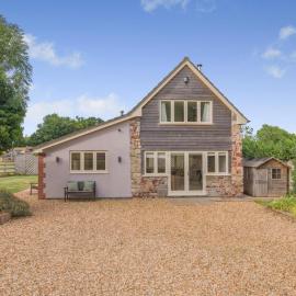 2 Bed in Bristol oc-72582, hotell i Winford