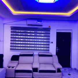 Temi's Apartment, hotell i Suru Lere