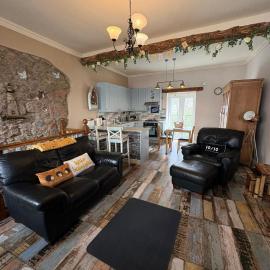 The Old Shop Cottage, Llandudno, hotel in Penrhyn Bay