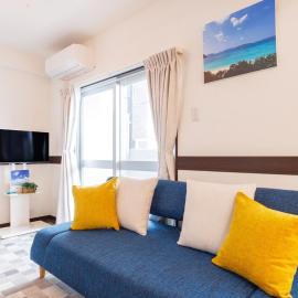海の目の前スーパー徒歩圏内高層階最大4名琉球タワー902, hotel in Yonabaru