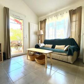 Air-conditioned house in the Arcachon style with swimming pool, hotel in La Teste-de-Buch