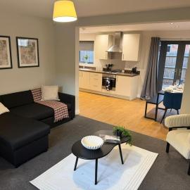 #125 Cozy Retreat house -Near Leicester Cathedral- Sleeps 8 - Perfect for contractors and Families