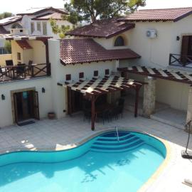 Secluded Luxury Villa Private Pool Peaceful Forest Escape in Esentepe, hotel in Psomolophou