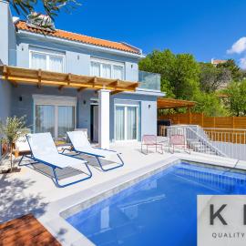 Villa Hermes with private pool in Dilinata village, hotel i Dilináta