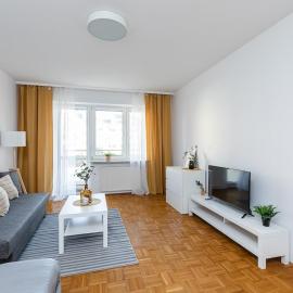 Spacious apartment at Polnej Róży near the Kabaty Metro station