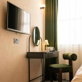 Roza Hotel, hotel in Enfield