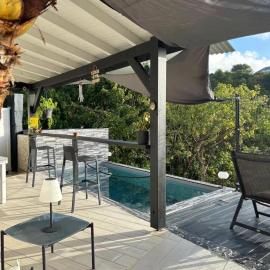 Blue dream Bungalow, hotel i Le Gosier