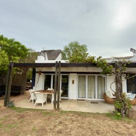 Featherwood Cottage, hotelli kohteessa Malgas